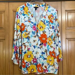 Tribal Floral Top Size XL NWT